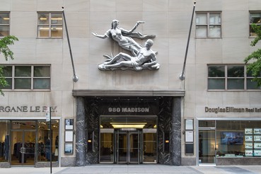 A photograph of the outside of the Gagosien location 980 Madison Avenue, New York