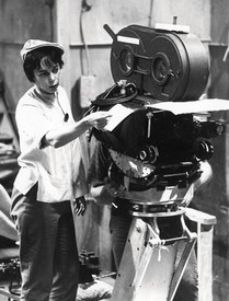 Shirley Clarke behind a camera on the set of The Connection (1961).