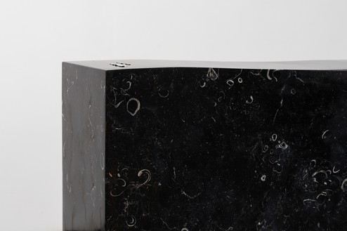Edmund de Waal, this must be the place, IV, 2023 (detail) Kilkenny stone and silver, 19 ⅞ × 37 ⅞ × 13 ¾ inches (50.5 × 96.2 × 35 cm)© Edmund de Waal. Photo: Alzbeta Jaresova