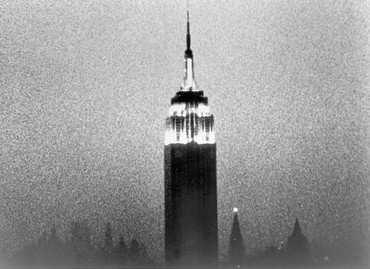 Andy Warhol, Empire, 1964 (still), Andy Warhol Museum, Pittsburgh © The Andy Warhol Museum, Pittsburgh, a museum of Carnegie Institute. All rights reserved