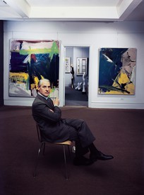 Willem de Kooning seated at Sidney Janis Gallery, 1959. Color photograph