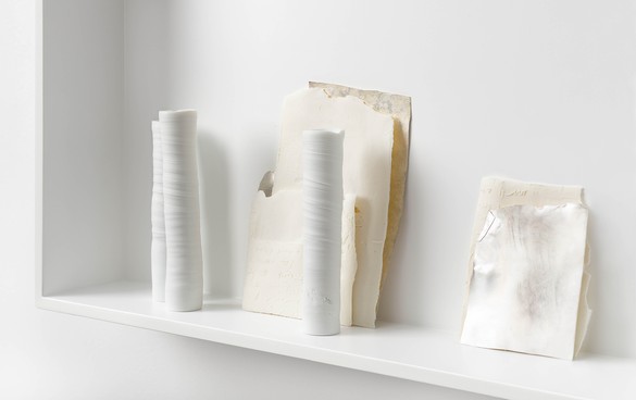 Edmund de Waal, untitled (an exchange of territory, or world), 2023, porcelain, silver, aluminum, and glass, 15 × 19&nbsp;¾ × 4 inches (38 × 50 × 10 cm) © Edmund de Waal. Photo: Alzbeta Jaresova