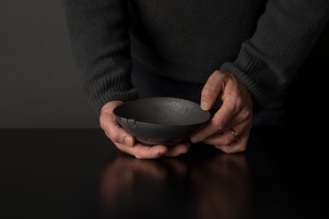 Edmund de Waal, winter pot (B10), 2020